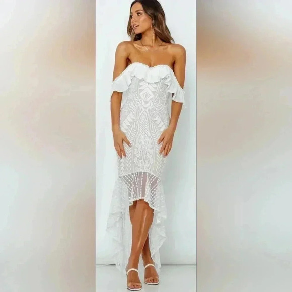 NEW SAINTS + SECRETS OFF SHOULDER LACE DRESS. - Picture 2 of 6